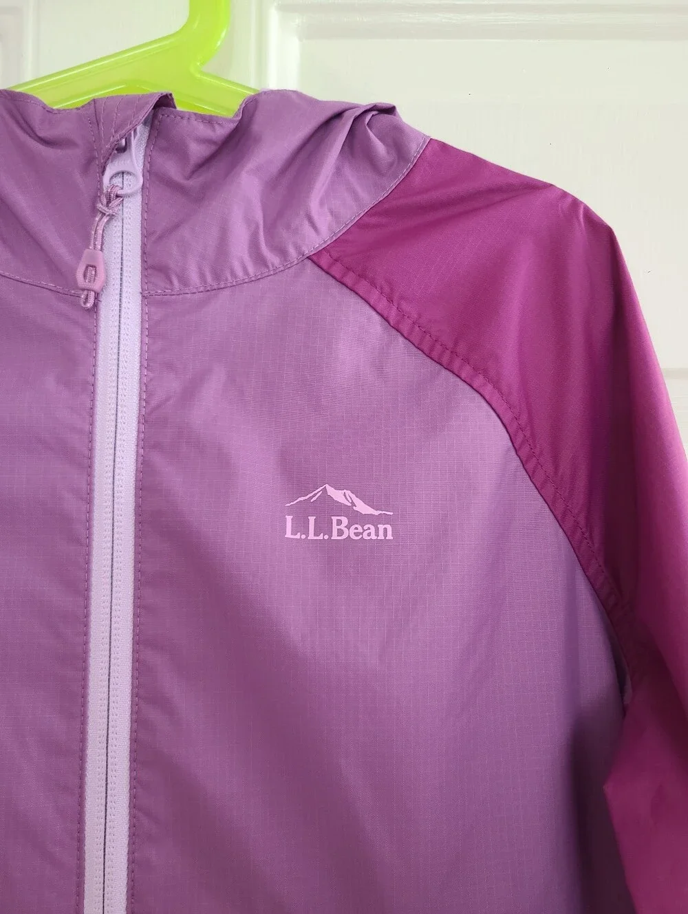 L.L. Bean Girls Wind and Rain Jacket Size Small 8 Purple Waterproof